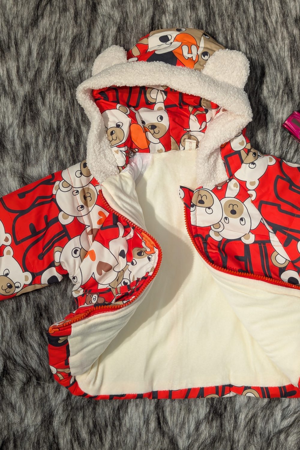 Signature LifeStyle Kids Jacket – Comfort, Style, and Durability for Your Little Ones