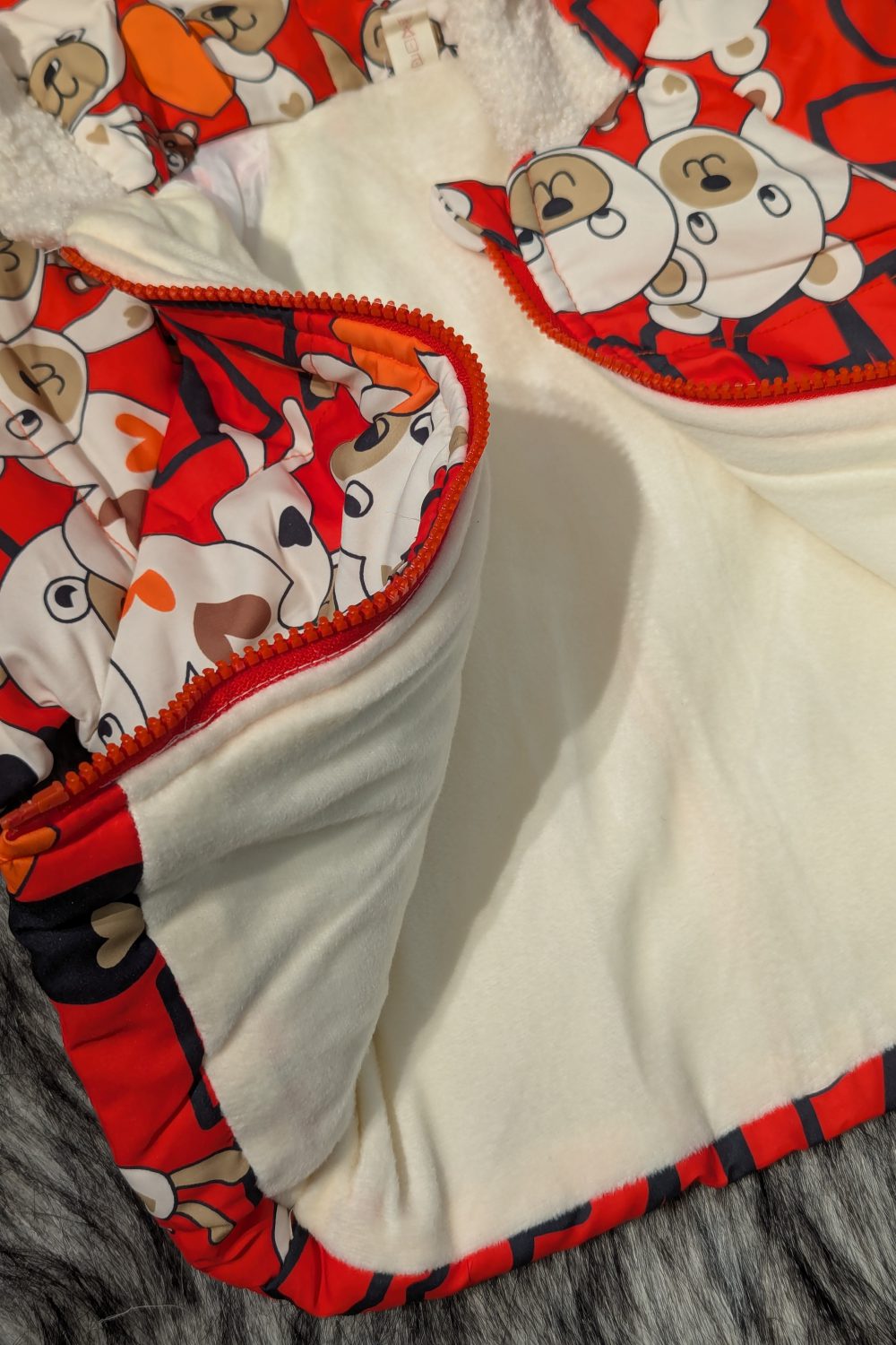 Signature LifeStyle Kids Jacket – Comfort, Style, and Durability for Your Little Ones