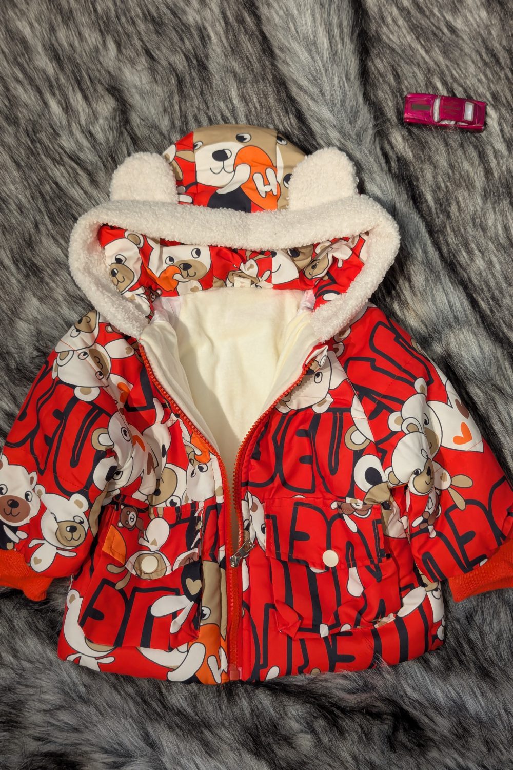 Signature LifeStyle Kids Jacket – Comfort, Style, and Durability for Your Little Ones