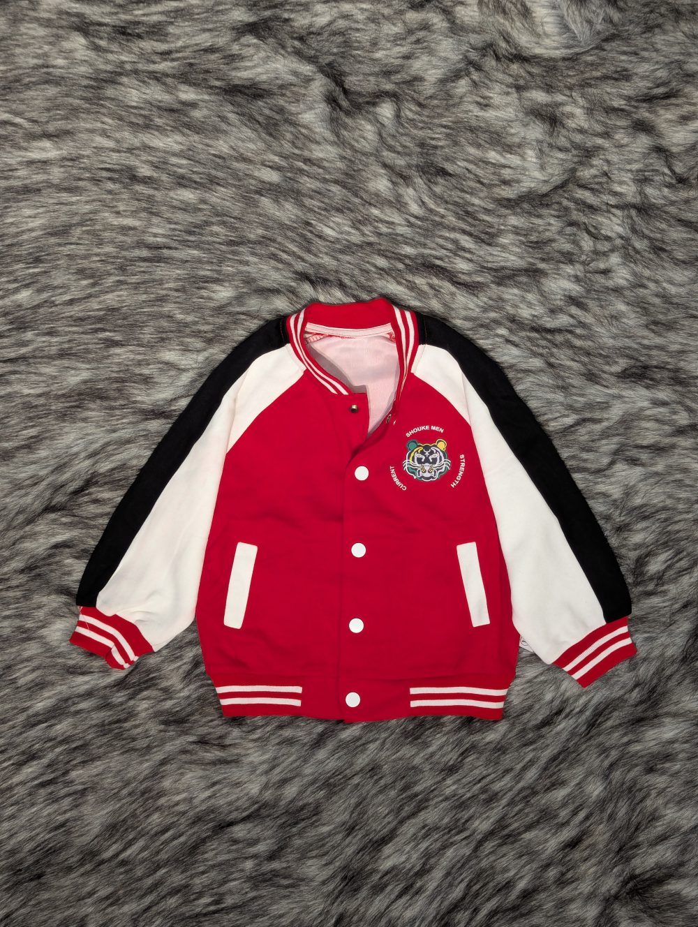 Signature LifeStyle Kids Jacket – Comfort, Style, and Durability for Your Little Ones