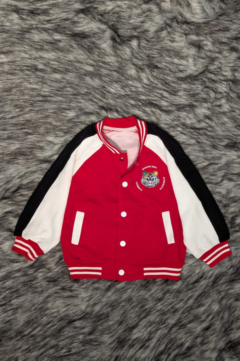 Signature LifeStyle Kids Jacket – Comfort, Style, and Durability for Your Little Ones
