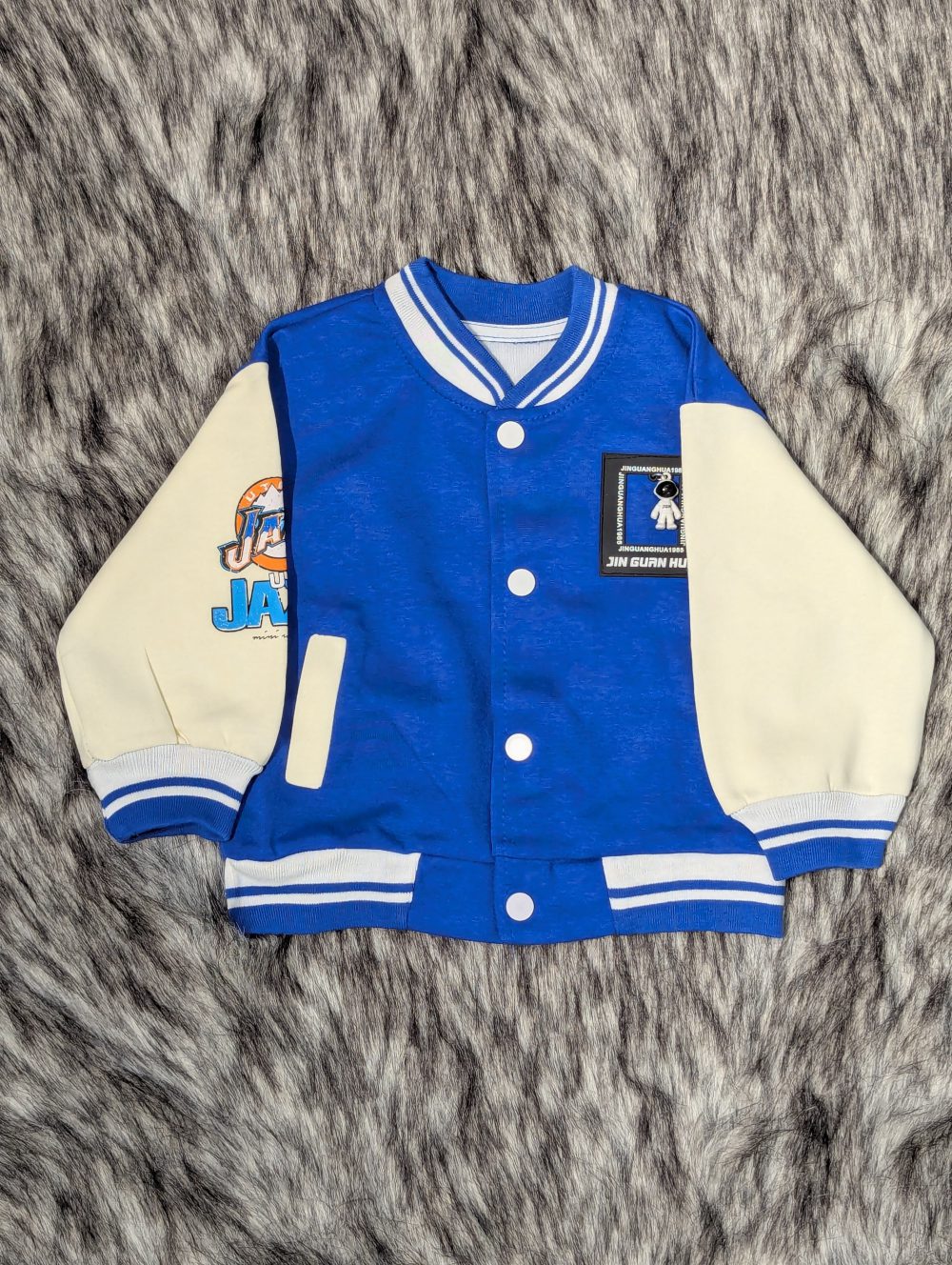 Signature LifeStyle Kids Jacket – Comfort, Style, and Durability for Your Little Ones