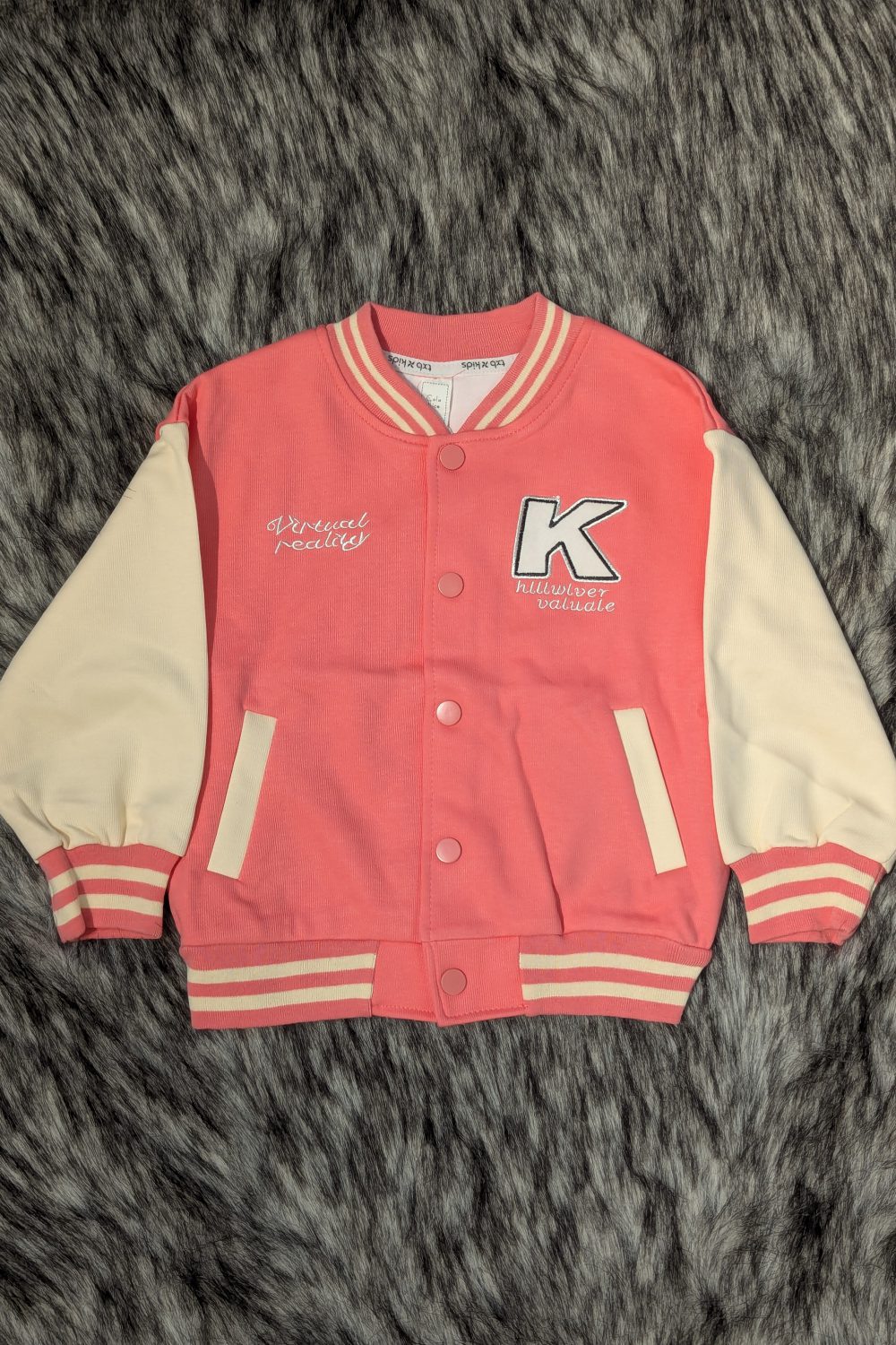 Signature LifeStyle Kids Jacket – Comfort, Style, and Durability for Your Little Ones