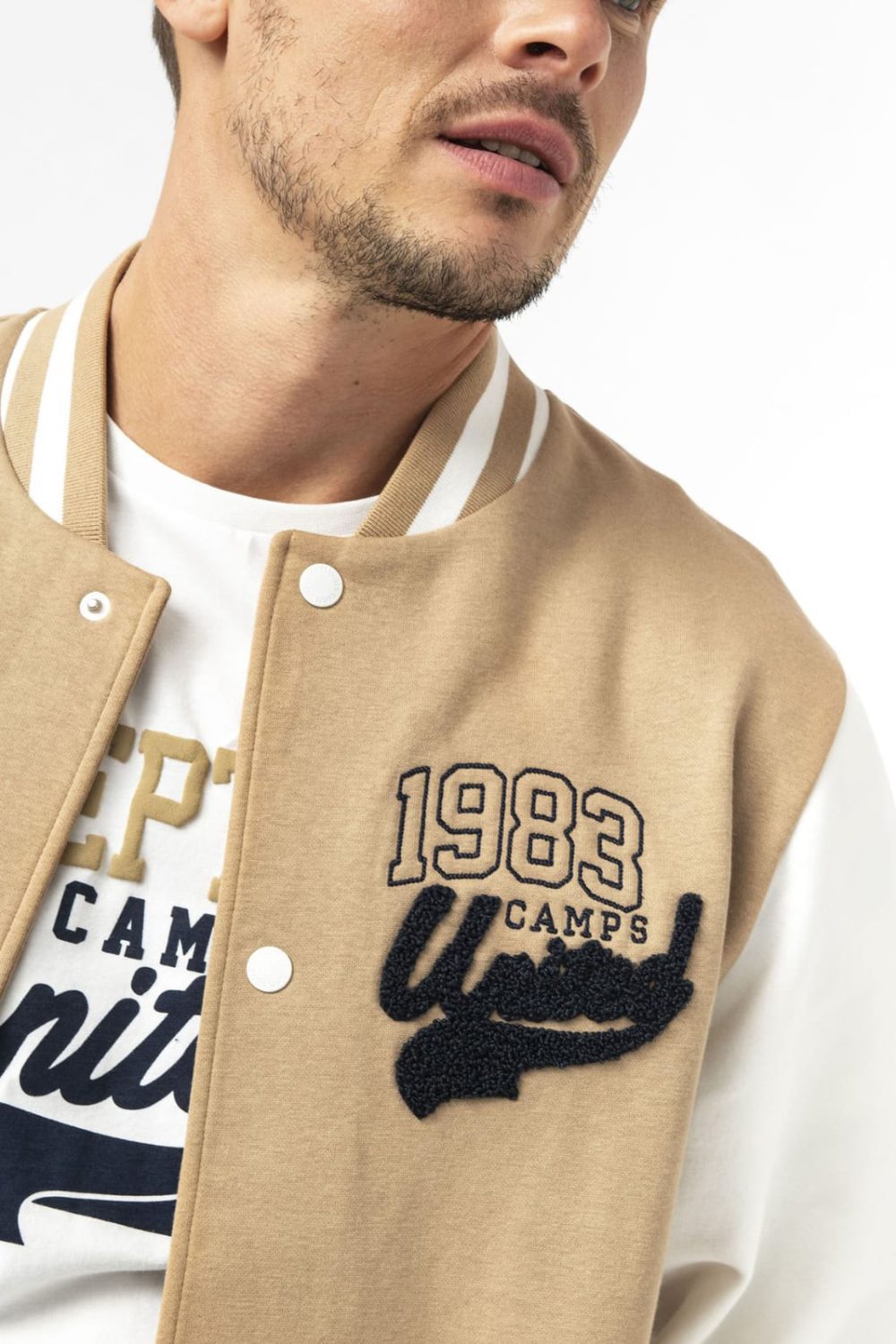 CAMPS Versity Jacket - Classic Style, Timeless Comfort
