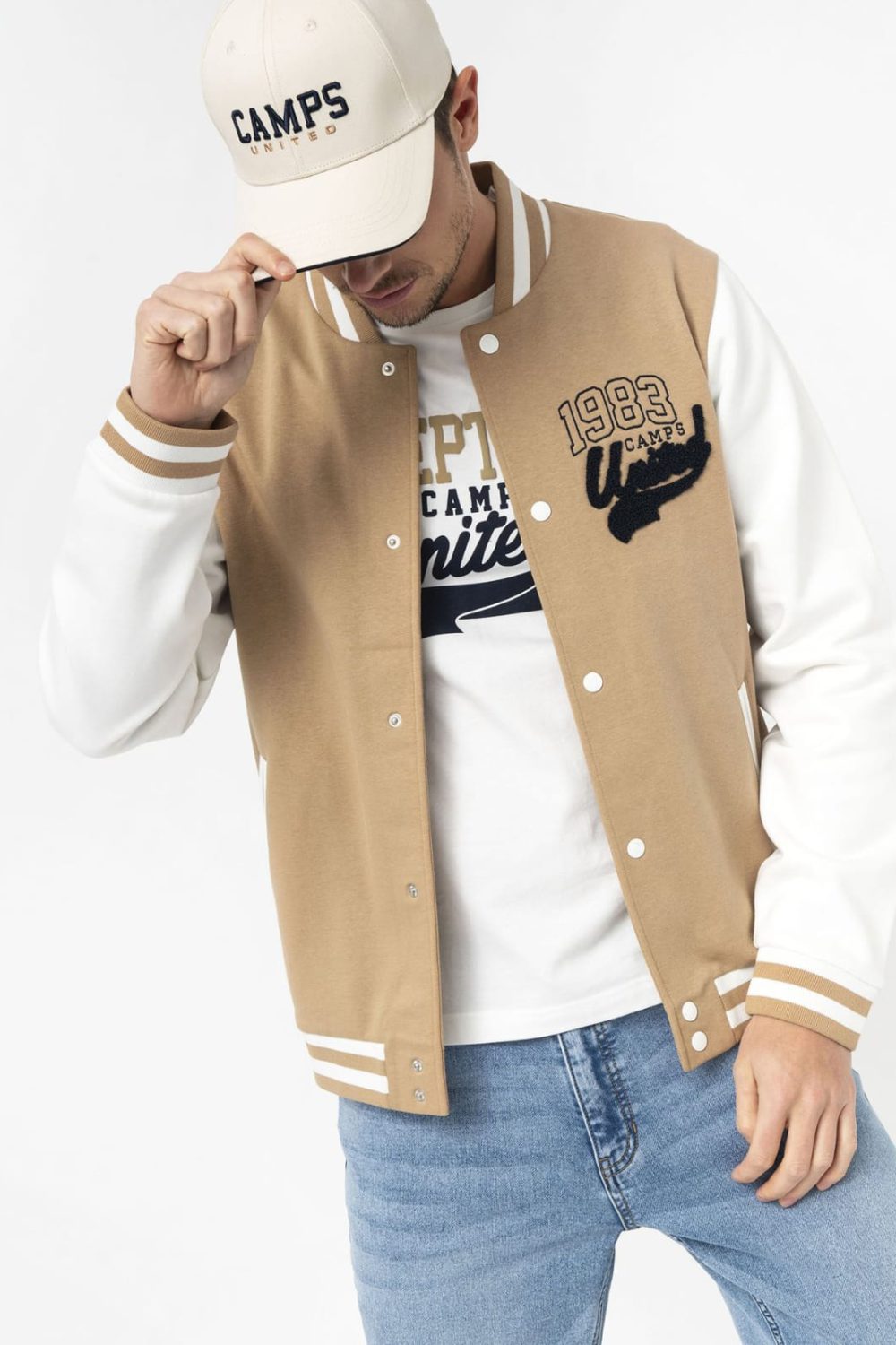 CAMPS Versity Jacket - Classic Style, Timeless Comfort