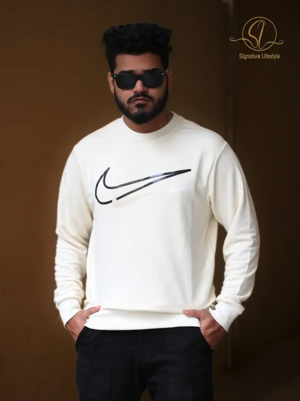 NIKE Light Ivory Sweatshirt – Effortless Comfort & Classic Style